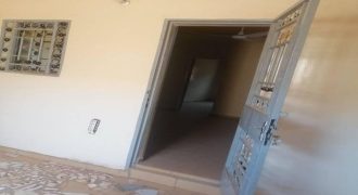 Celibaterium 1 Chambre, Salon, Hangar fermé (Niamey PC)