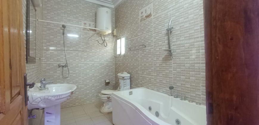 Étage Meublé 8 Chambres, 2 Salons, Piscine