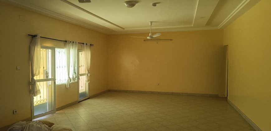Étage Meublé 8 Chambres, 2 Salons, Piscine