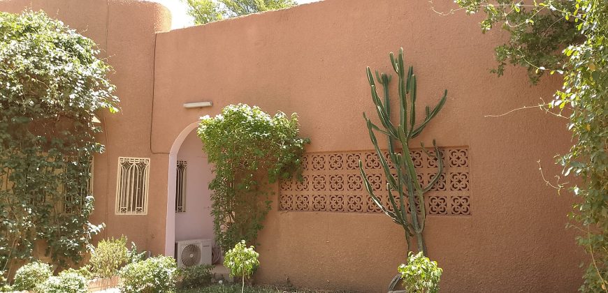 Maison en Dalle, 5 Chambres, avec Piscine