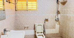 Très Belle Villa 4 Chambres, Piscine et Groupe Électrogène (Ibrahim I)
