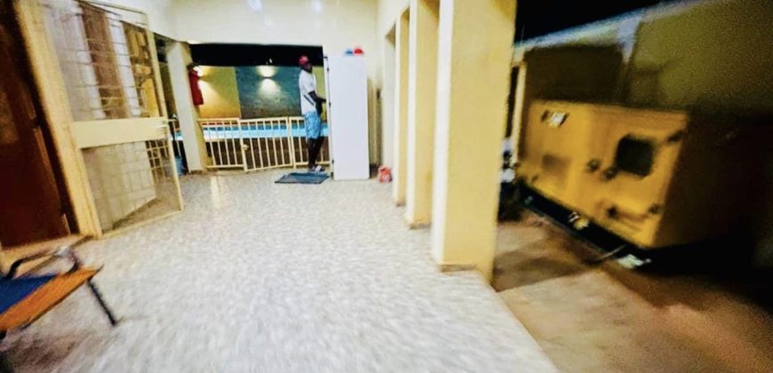 Très Belle Villa 4 Chambres, Piscine et Groupe Électrogène (Ibrahim I)