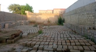 Terrain Clôturé de 250 m², derrière Boulangerie Référence