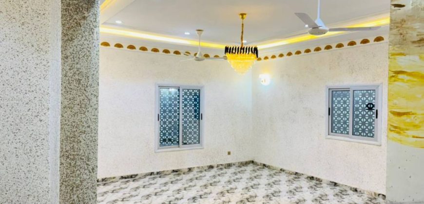 Très Belle Mini Villa, 3 Chambres, derrière l’Université Islamique