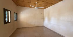 Villa 2 Chambres, 3 Douches, Magasin, Pavée