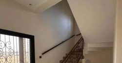Villa Duplex 6 Chambres, 2 Salons, Piscine