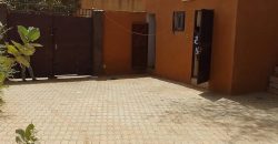 Maison 3 Chambres, 3 Douches, Pavé et Dépendance