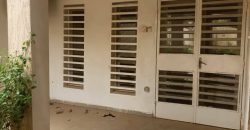 Villa 3 Chambres, 2 Douches, à 100 m du Goudron