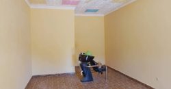 Boutique avec Grande Chambre et Douche Interne