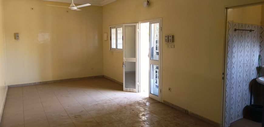 Grande Boutique avec 1 Chambre et 2 Douches