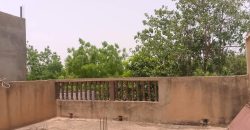 Grande Maison en Dalle, 3 Chambres, vers Kangou Tessam