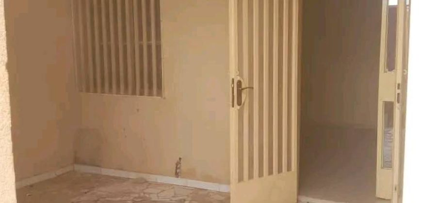Maison 1 Chambre, 1 Douche, Hangar