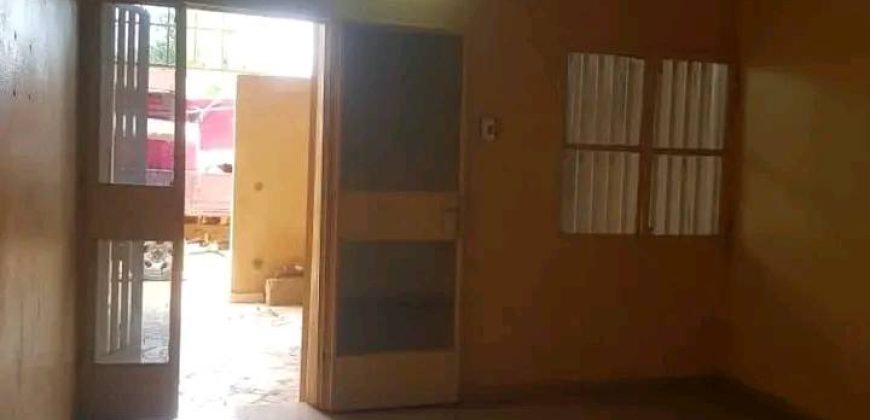 Maison 1 Chambre, 1 Douche, Hangar