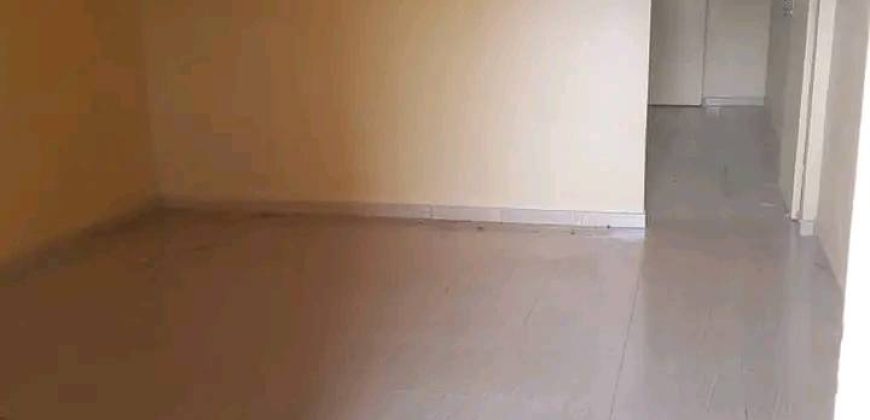 Maison 1 Chambre, 1 Douche, Hangar