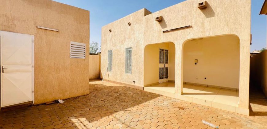 Maison 3 Chambres, 2 Douches, Climatisée