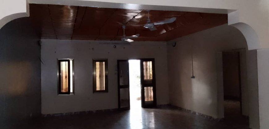 Maison 3 Chambres, 3 Douches, Dépendance