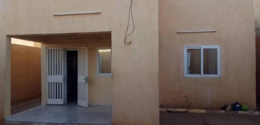 Mini Villa 2 Chambres, 3 Douches, vers École Sikar