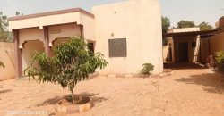 Villa 3 Chambres, 2 Douches, 100 m du Goudron