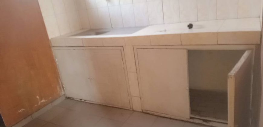 Villa 3 Chambres, 2 Douches, 100 m du Goudron