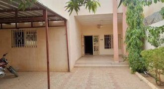 Villa 3 Chambres, 3 Douches, Dépendance