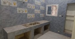 Villa 4 Chambres avec Douche Interne, Salon, sur 400 m²