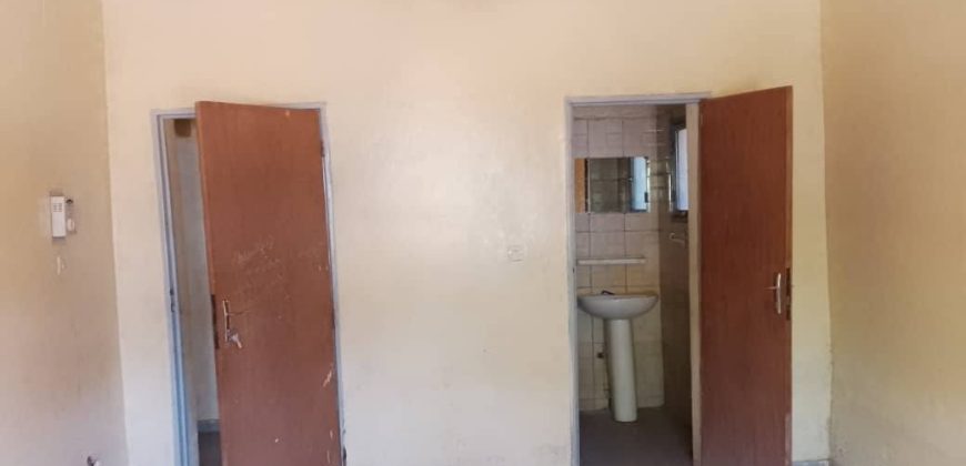 Villa de 3 Chambres, Salon, 2 Douches