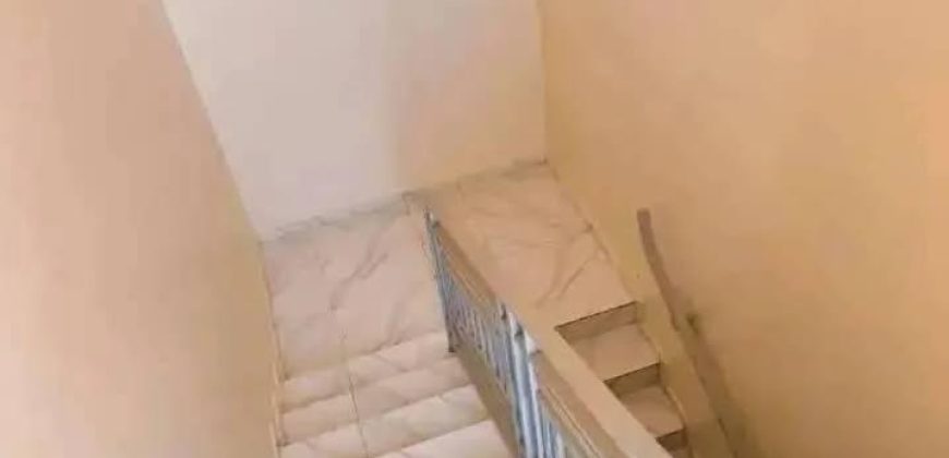 Villa en Dalle 4 Chambres avec 2 Dépendances