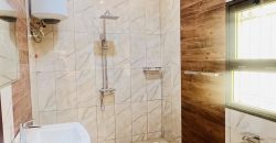 Étage 6 Chambres, 2 Salons, 3 Cuisines