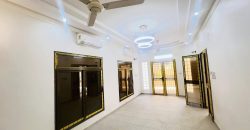 Étage 6 Chambres, 2 Salons, 3 Cuisines