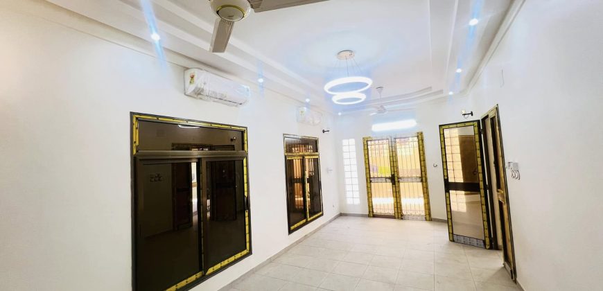 Étage 6 Chambres, 2 Salons, 3 Cuisines