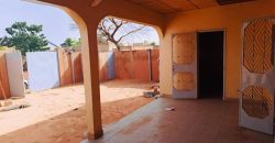 Maison 3 Chambres, 2 Douches, près de la Gendarmerie