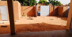 Maison 3 Chambres, 2 Douches, près de la Gendarmerie