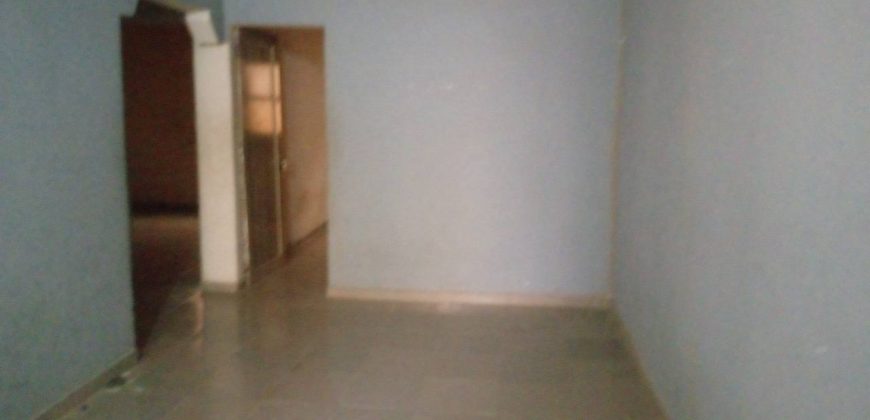 Maison 4 Chambres, 2 Douches, Zone Ouest du CEG