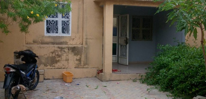 Maison 4 Chambres, 2 Douches, Zone Ouest du CEG
