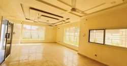 Maison en Dalle 3 Chambres, Grand Salon, Climatisée