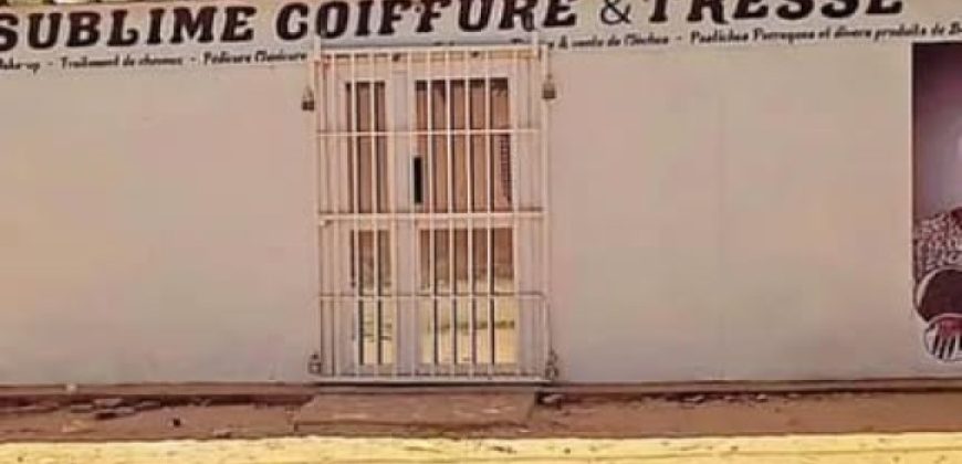 Très Grand et Joli Kiosque, 7m25 x 2m75