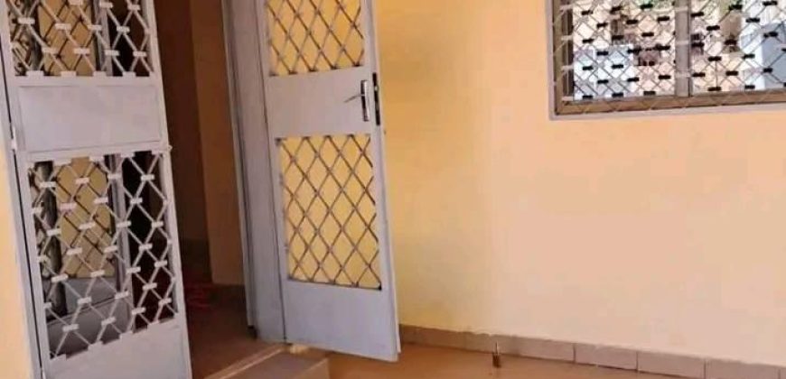 Villa 2 Chambres, 3 Douches, vers Garage Morey