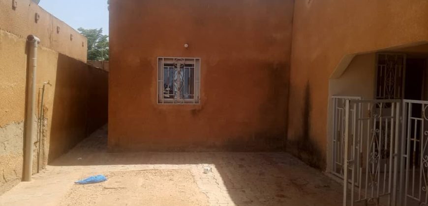 Villa 2 Chambres, Salon, Pavée