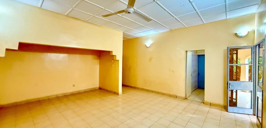 Villa 3 Chambres, 2 Douches, avec Fleur