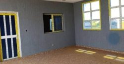 Duplex 5 Chambres, 2 Salons, derrière FÉNIFOOT