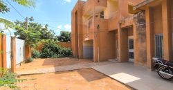 Étage 4 Chambres, Grande Salle à Manger, Dépendance