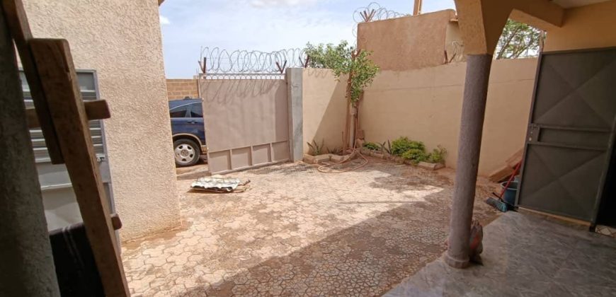 Maison 3 Chambres, 2 Splits, Annexe