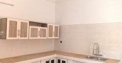 Maison en Dalle 4 Chambres, 5 Douches, Magasin