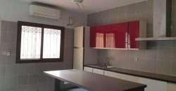 Très Belle Maison Duplex, 4 Chambres avec Piscine