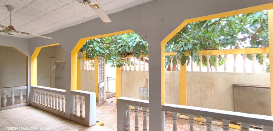 Très Belle Maison en Dalle, 3 Chambres, 3 Douches