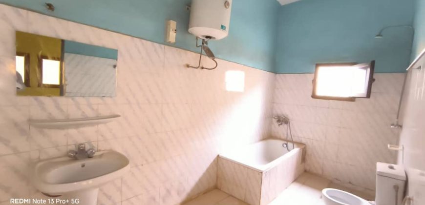 Très Belle Maison en Dalle, 3 Chambres, 3 Douches