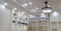 Très Grande Boutique sur le Goudron, Climatisée