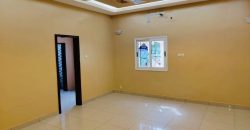 Étage 8 Chambres, 9 Douches, 2 Salons