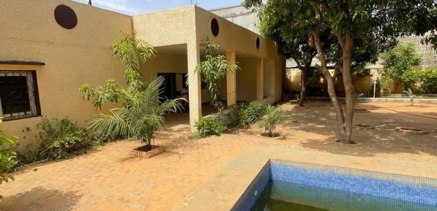 Grande Villa en Dalle, 3 Chambres, Piscine