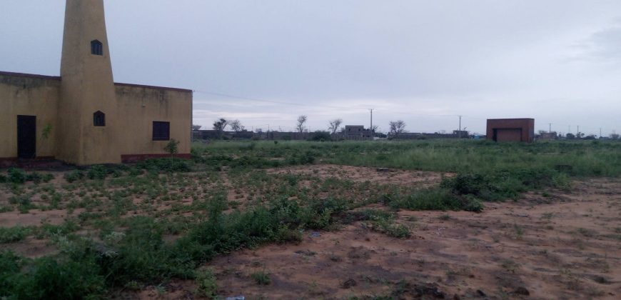 Parcelle de 300 m², côté sud de Guidan Kadji